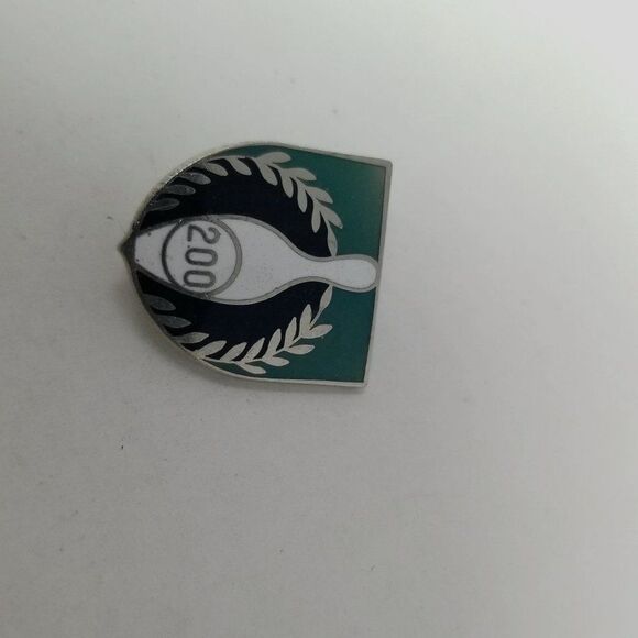Vintage 200 Bowling Enamel Pin, Made in Japel Brooch, Estate - Picture 2 of 5